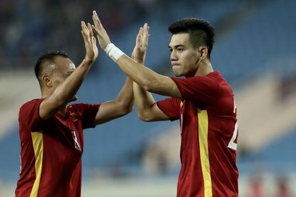 Đội tuyển Việt Nam thắng ngược Dortmund