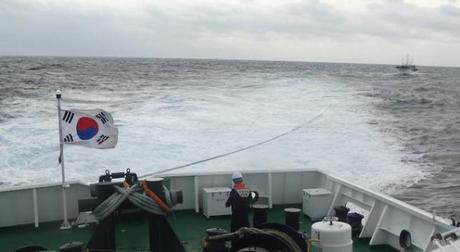 Đại sứ quán Việt Nam tại Hàn Quốc hỗ trợ nhóm thuyền viên trong vụ chìm tàu