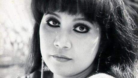 Nghệ sĩ cải lương nổi tiếng Thanh Kim Huệ qua đời ở tuổi 66