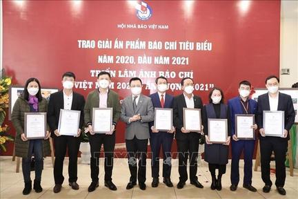 Trao giải ấn phẩm báo chí tiêu biểu cuối năm 2020, đầu năm 2021