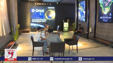 Rạp phim thu hút giới trẻ ngày đầu năm mới 2022
