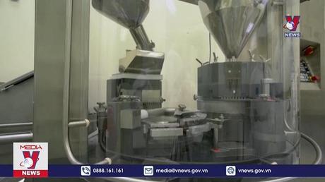 Anh phê duyệt thuốc điều trị COVID-19 của Pfizer