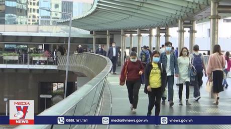 Người dân Hong Kong (Trung Quốc) gấp rút đi tiêm chủng