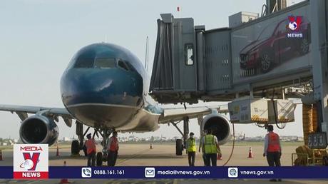 Chuyến bay quốc tế thường lệ đầu tiên đã quay lại Việt Nam