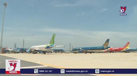 Hà Nội giám sát khách bay quốc tế nhập cảnh