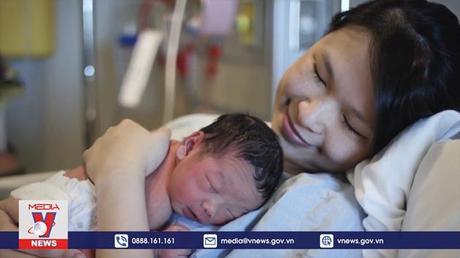 Tiêm vaccine ngừa COVID-19 khi mang thai vẫn an toàn