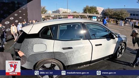 Xe hơi đổi màu đầu tiên trên thế giới