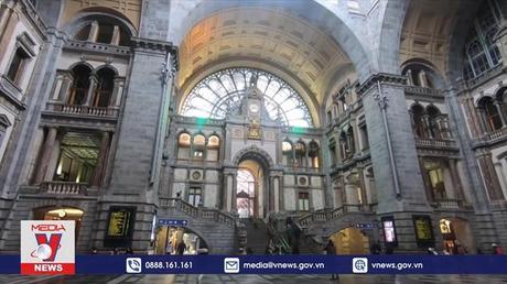 Khám phá kiến trúc độc đáo của nhà ga Anvers (Bỉ)
