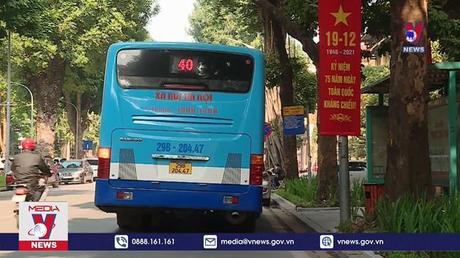 Khách đi xe buýt ở Hà Nội giảm hơn 60%