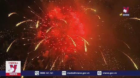 Đề xuất tạm dừng bắn pháo hoa, tổ chức lễ hội 2022