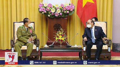 Chủ tịch nước tiếp Bộ trưởng Bộ Công an Lào