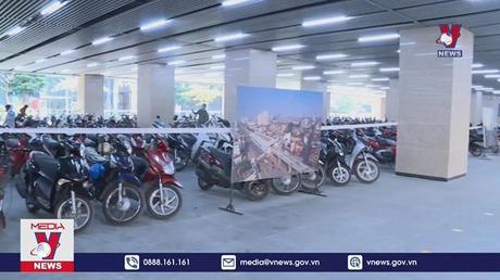 Thí điểm trông xe thu phí tại ga Cát Linh

