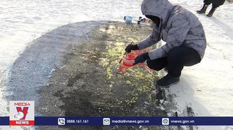 Vẽ tình yêu thiên nhiên trên tuyết 