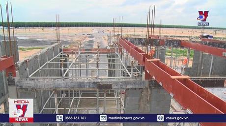 Kiến nghị tạm ứng vốn giải phóng mặt bằng sân bay Long Thành