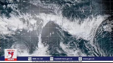 Sóng thần ập vào bờ biển Tonga