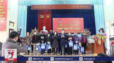 Mang Tết yêu thương tới các hộ nghèo