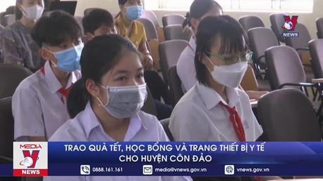 Trao quà Tết, học bổng và trang thiết bị y tế cho huyện Côn Đảo