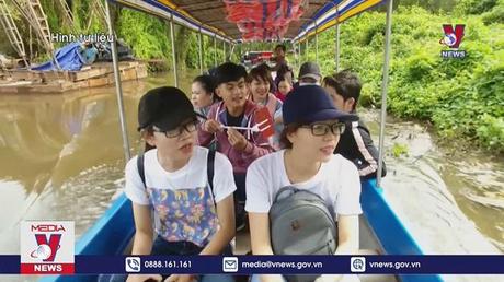 Hàng chục nghìn khách du lịch Tp.HCM đặt tour du xuân