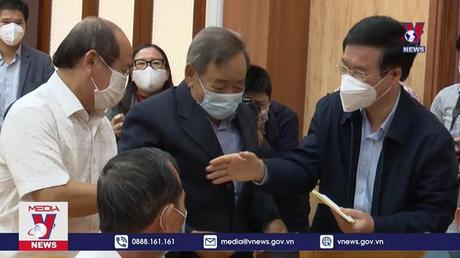 Thường trực Ban bí thư thăm và chúc Tết người dân Quảng Ngãi