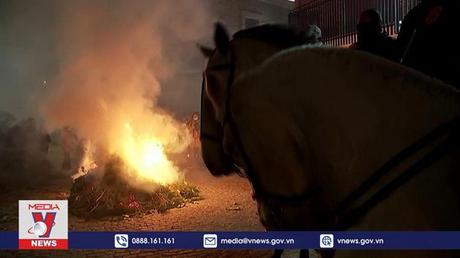 Lễ hội phi ngựa qua lửa độc đáo ở Tây Ban Nha