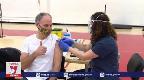 Canada phê duyệt thuốc điều trị COVID-19 của Pfizer