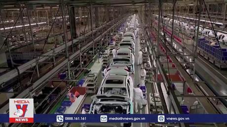 Trung Quốc cắt giảm lãi suất chủ chốt