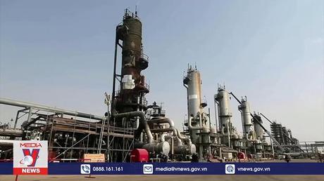 Giá dầu Brent chạm đỉnh 7 năm