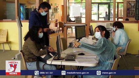 Các nước tìm cách thích ứng với dịch COVID-19