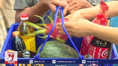 Chăm lo Tết cho bệnh nhân khó khăn