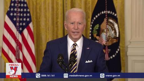 Tổng thống Mỹ họp báo nhân dịp một năm cầm quyền