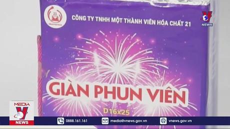Người dân hào hứng với pháo hoa không tiếng nổ
