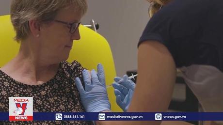 CEO Pfizer khuyến nghị tiêm định kỳ vaccine theo năm