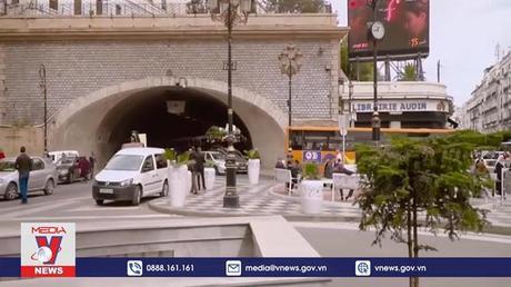 Algeria đối mặt với với làn sóng dịch bệnh mới