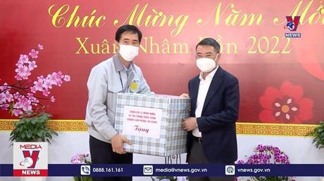 Chánh Văn phòng Trung ương Đảng thăm, tặng quà Mẹ VNAH tại Bắc Ninh