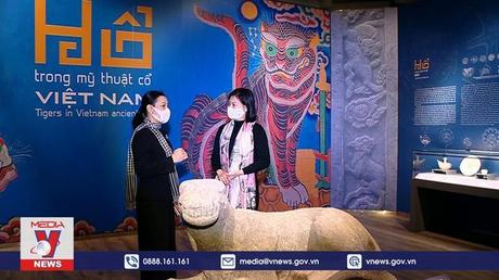 Tượng linh vật hổ đón xuân Nhâm Dần