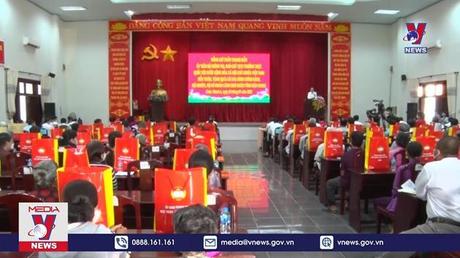 Phó Chủ tịch Thường trực Quốc hội chúc tết tại Hậu Giang