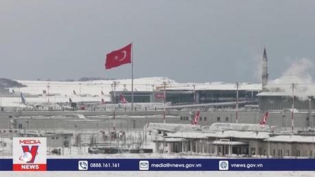 Sân bay Istanbul mở cửa trở lại