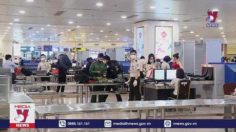 Cảng Nội Bài đông nhưng không ùn tắc