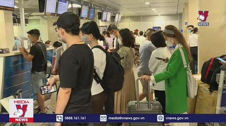 Tăng chuyến bay đêm để giảm tải ở sân bay