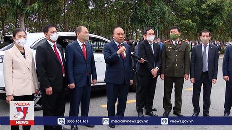 Chủ tịch nước thăm Nhà máy Vinfast