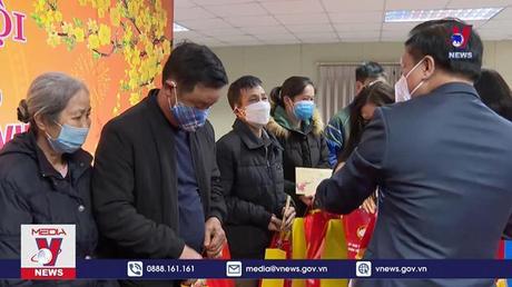 Trao quà Tết cho công nhân lao động khó khăn tỉnh Nam Định

