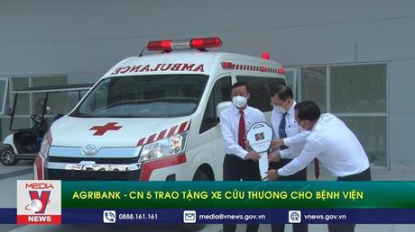 Agribank trao tặng xe cứu thương