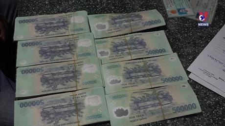 Phá đường dây làm tiền giả, bán trên mạng xã hội