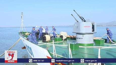 Tàu cảnh sát biển làm nhiệm vụ Tết