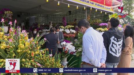 Chợ hoa Tết ở Cố đô Huế