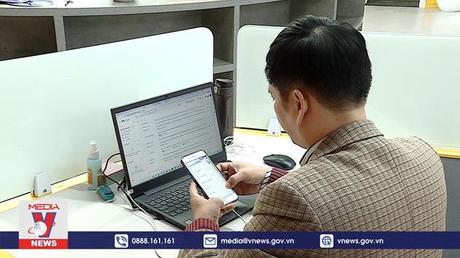 ATM vắng khách, app ngân hàng nghẽn mạng