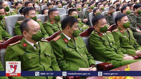 Thủ tướng thăm, chúc Tết lực lượng Công an Nhân dân