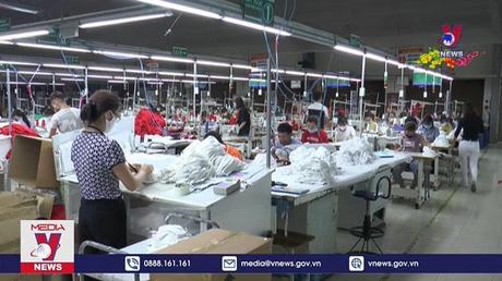 Dệt may: Vượt qua khó khăn, đón thử thách mới