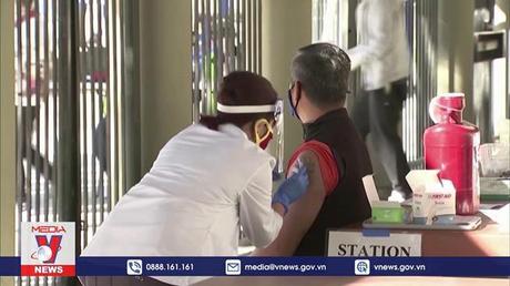 FDA cấp phép đầy đủ cho vaccine COVID-19 của Moderna