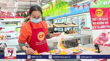 Siêu thị mở cửa đầu năm phục vụ người tiêu dùng